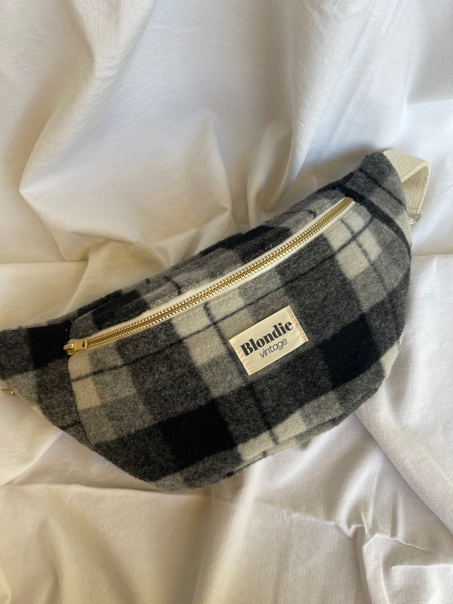 Sac banane tartan gris