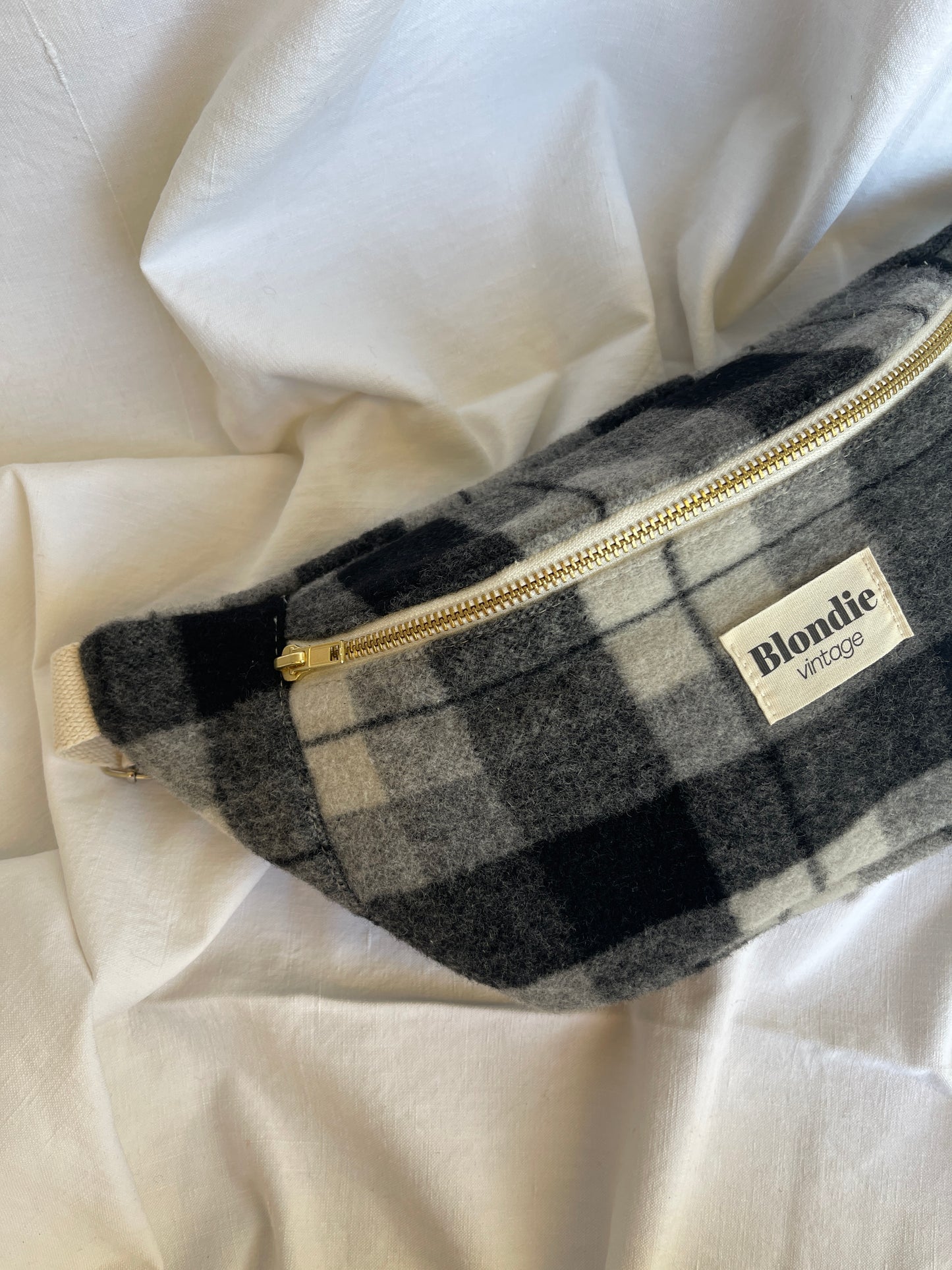 Sac banane tartan gris